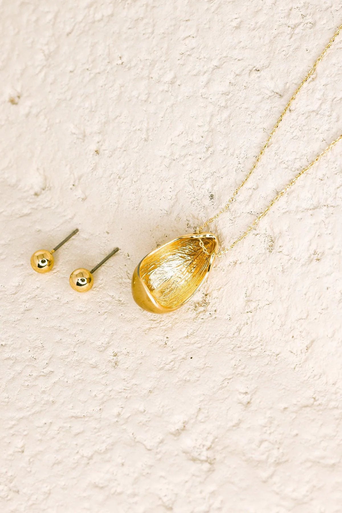 Ball Shape Earrings Oval Dome Pendant Gold Necklace Set